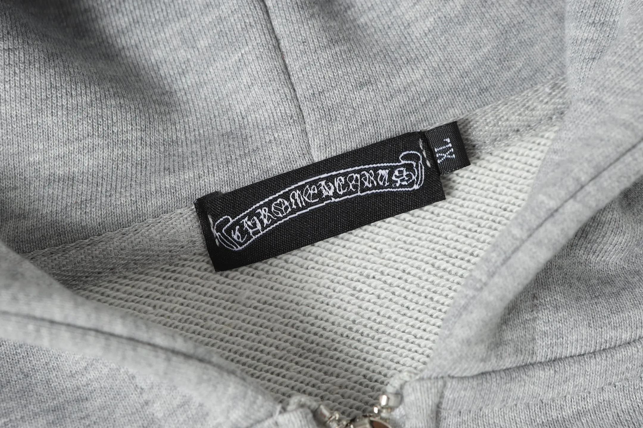 P260 Model 04 Cross-border running quantity, please do not place an order if you pursue quality - Chrome Hearts/Chrome Hearts leather cross ✝️raglan sleeve zipper sweatshirt cardigan jacket - high weight, high density and high quality, soft, delicate and skin-friendly wool, soft and silky to the touch, excellent warmth and skin-friendly properties - custom-woven and dyed, no color difference, no matter the fabric or workmanship details, it beats the ordinary version on the market - Hardware zipper accessories are all customized, full of details -Colour: Black Gray -Size: S M L XL